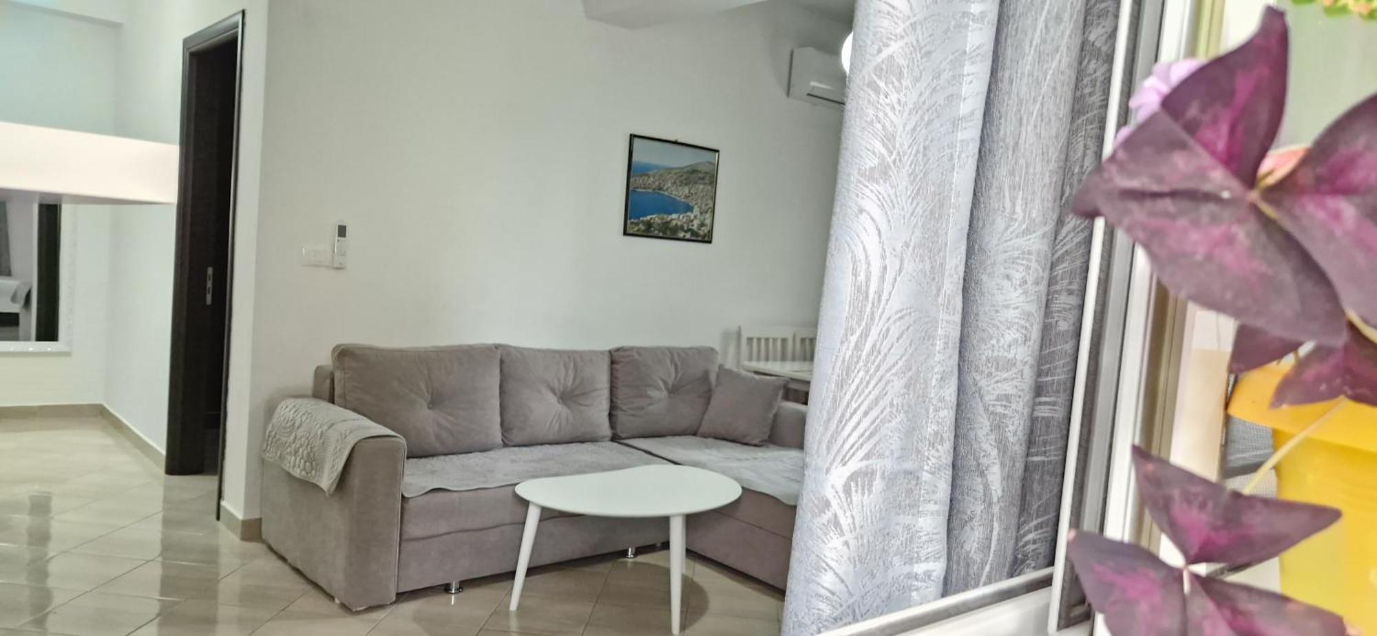 Sala Apartment's * Sarande